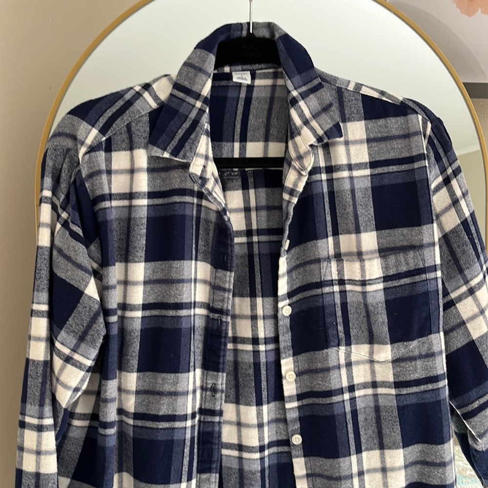 Old navy plaid long sleeve fleece shirt